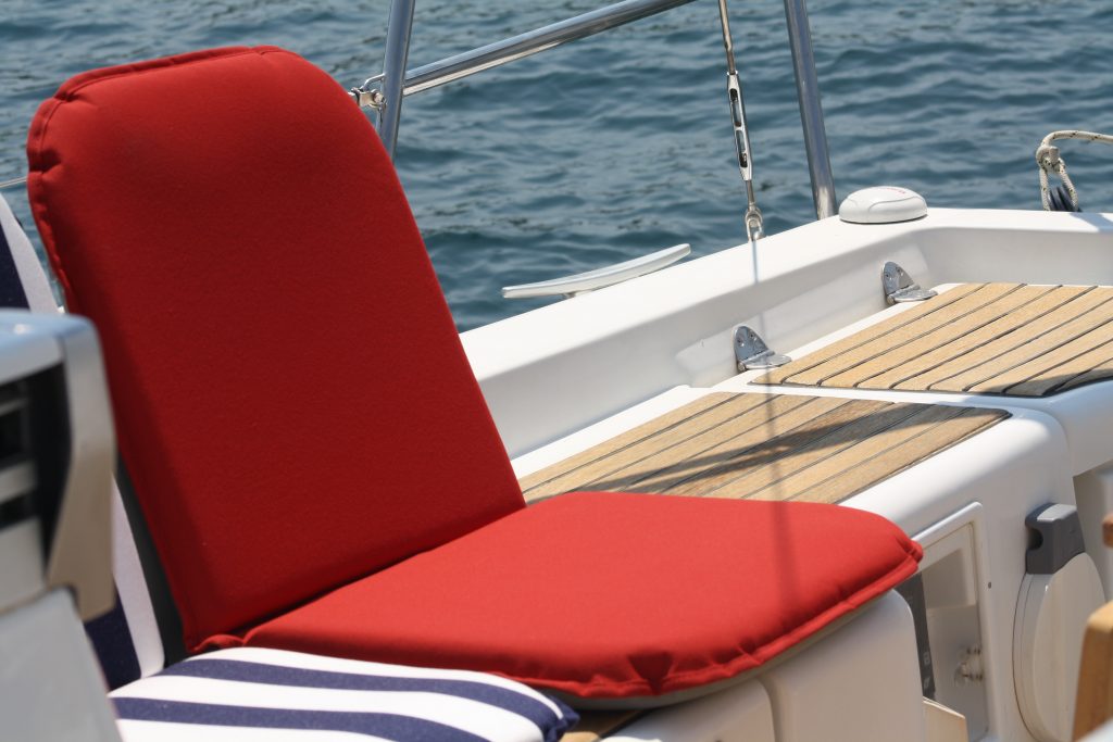 Comfort Seat ריפוד לקוקפיט יאכטה  cockpit cushions - "קומפורט סיט" 